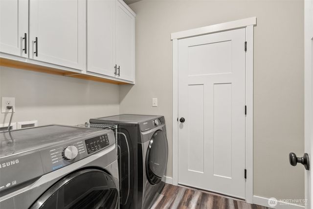 3489 Division Street, Enumclaw, WA 98022
