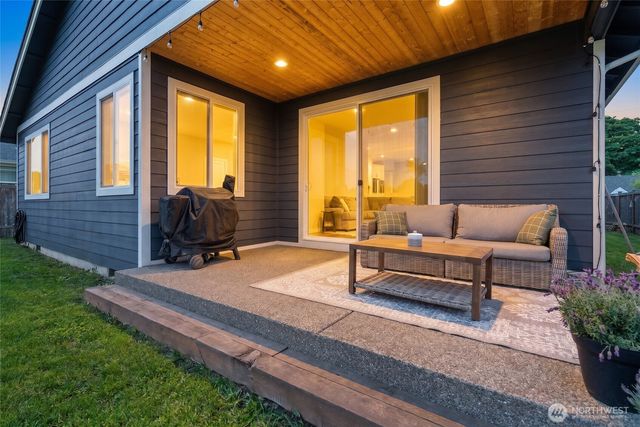 3489 Division Street, Enumclaw, WA 98022