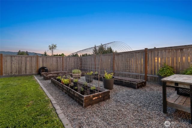 3489 Division Street, Enumclaw, WA 98022