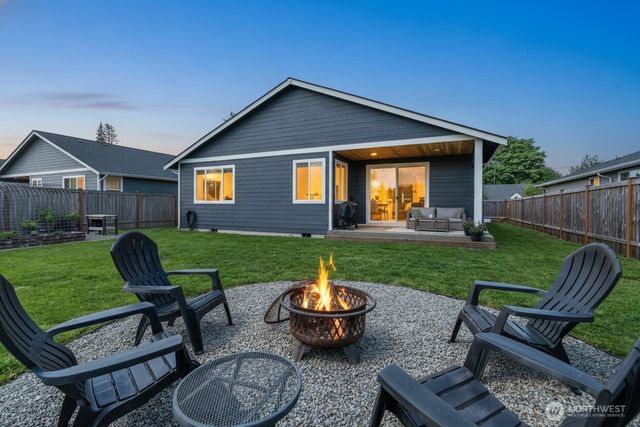 3489 Division Street, Enumclaw, WA 98022
