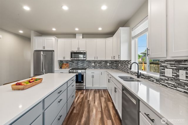 3489 Division Street, Enumclaw, WA 98022