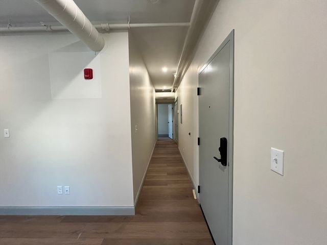 160 Seabury St 14, Fall River, MA 02720