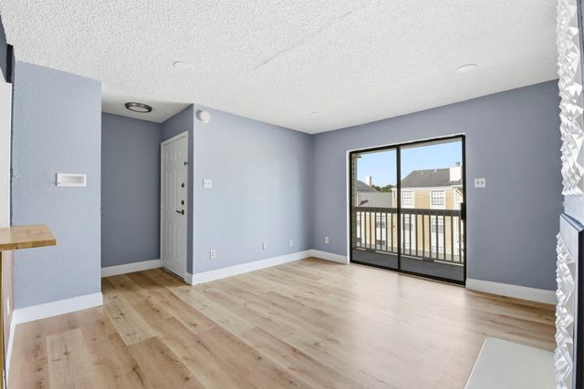 2750 Holly Hall Street 1208, Houston, TX 77054