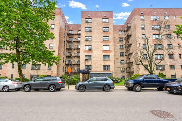 29-50 137th Street 1G, Flushing, NY 11354