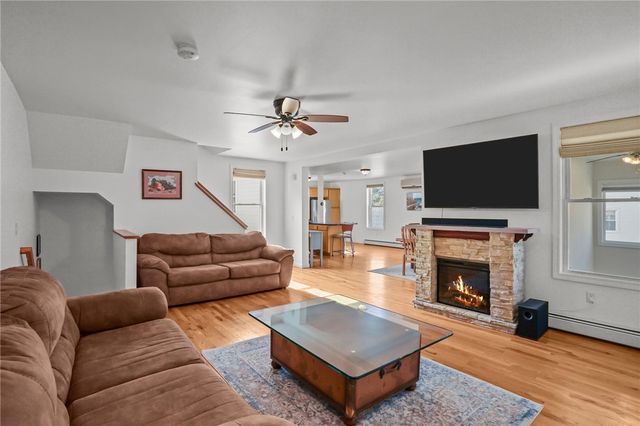 145 High Street D, Westerly, RI 02891