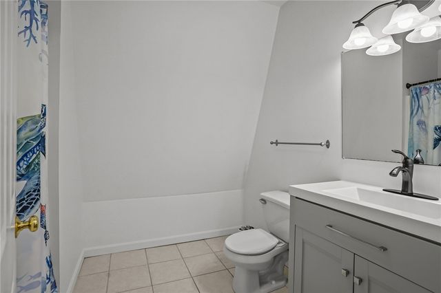 145 High Street D, Westerly, RI 02891