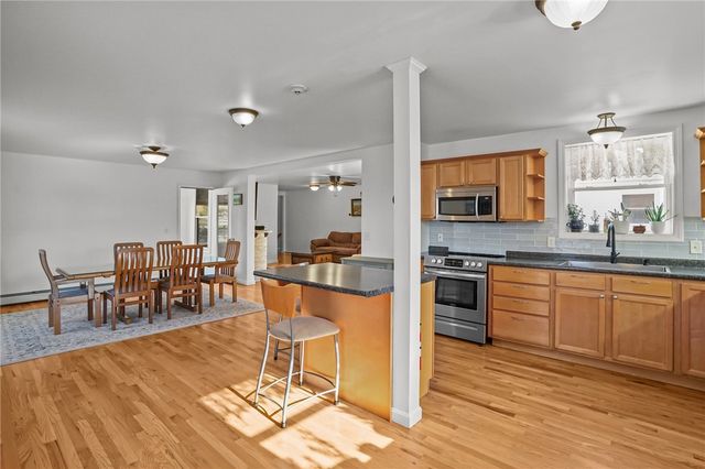 145 High Street D, Westerly, RI 02891
