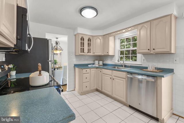 2229 DECKMAN LN, Silver Spring, MD 20906