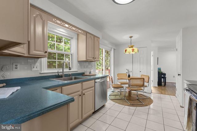 2229 DECKMAN LN, Silver Spring, MD 20906