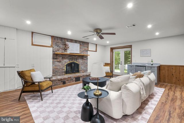 2229 DECKMAN LN, Silver Spring, MD 20906