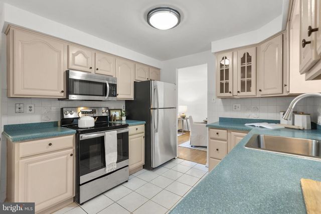 2229 DECKMAN LN, Silver Spring, MD 20906