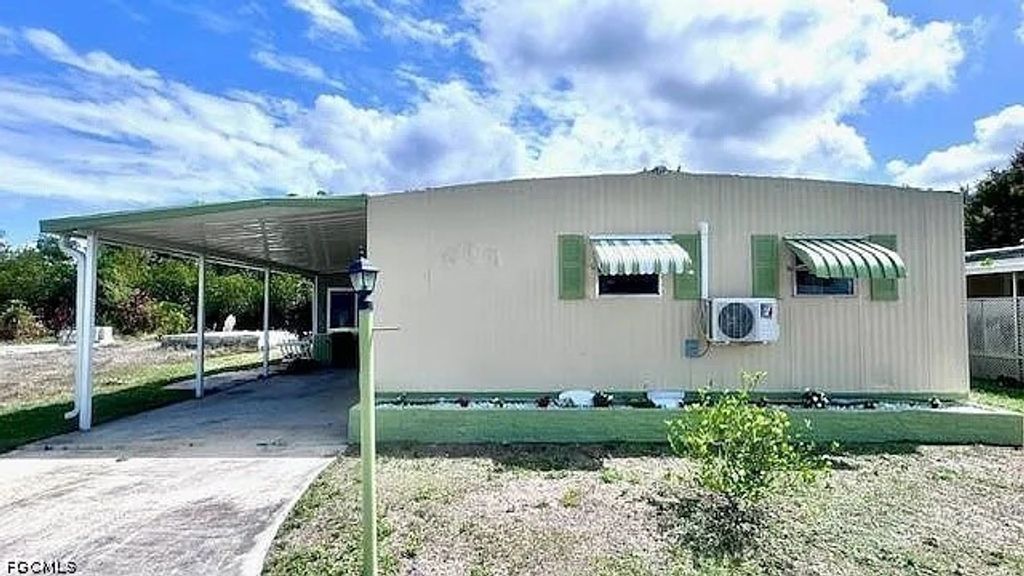 14625 Paul Revere LOOP, North Fort Myers, FL 33917