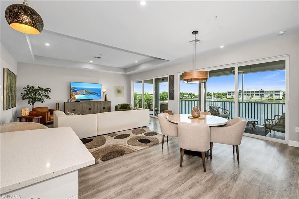 233 Indies DR E 201, NAPLES, FL 34114 — exterior