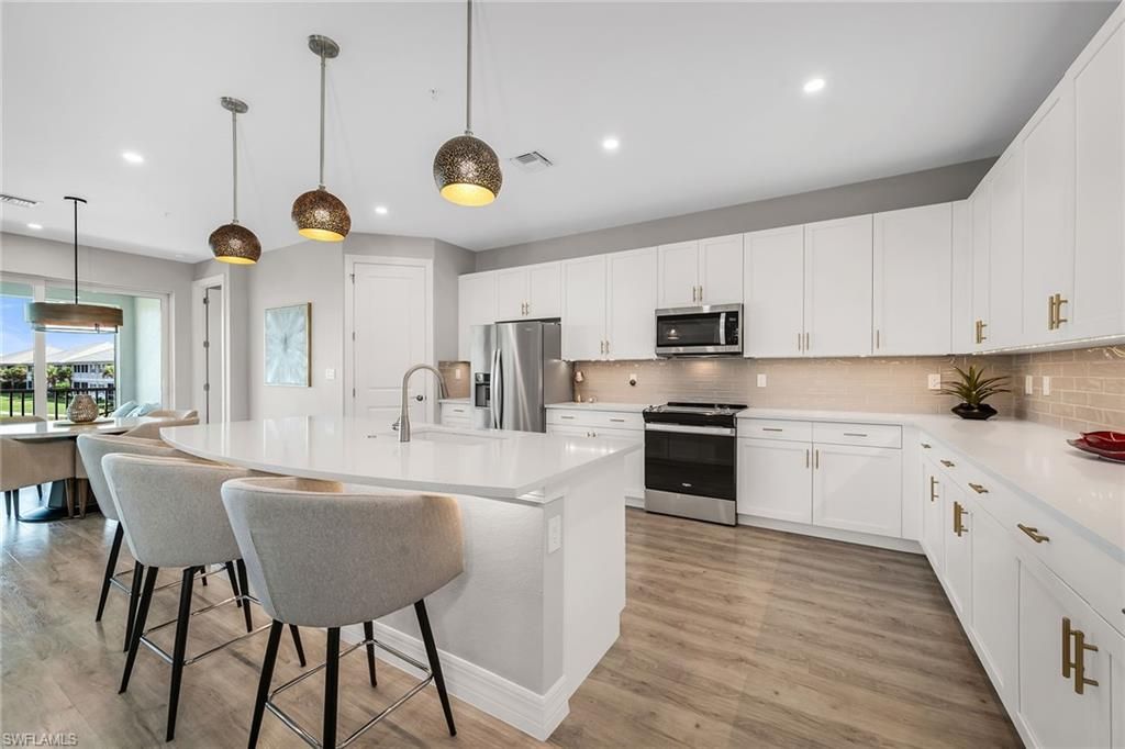 233 Indies DR E 201, NAPLES, FL 34114 — photo 3
