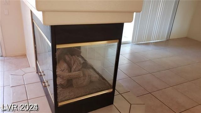 6684 Coronado Crest Avenue, Las Vegas, NV 89139