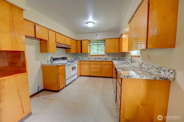 20221 Church Lake Road E, Bonney Lake, WA 98391