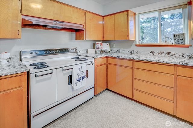 20221 Church Lake Road E, Bonney Lake, WA 98391