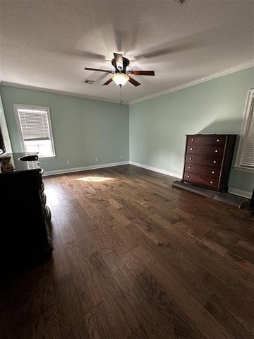 5738 LARCH Drive, Lake Charles, LA 70605