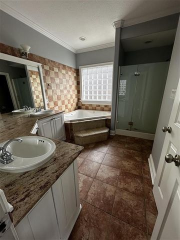 5738 LARCH Drive, Lake Charles, LA 70605