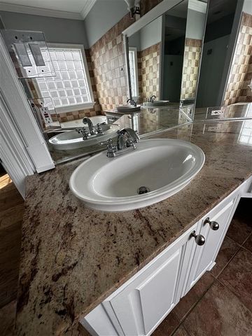 5738 LARCH Drive, Lake Charles, LA 70605