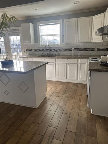 5738 LARCH Drive, Lake Charles, LA 70605