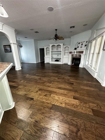 5738 LARCH Drive, Lake Charles, LA 70605