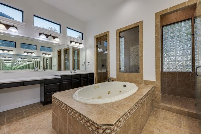 11516 Eagles Glen DR, Austin, TX 78732