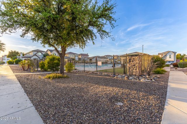 4676 E REDFIELD Road, Gilbert, AZ 85234