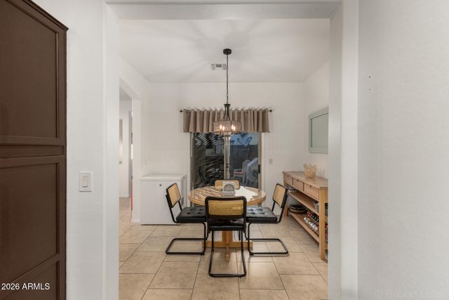 4676 E REDFIELD Road, Gilbert, AZ 85234