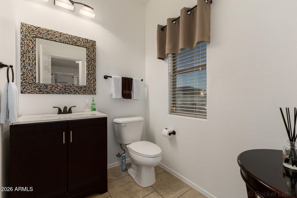 Image 11 of property listing at 4676 E REDFIELD Road, Gilbert, AZ 85234