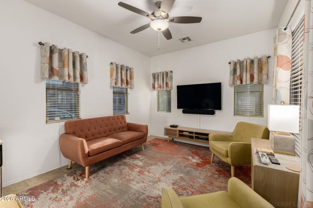 Image 3 of property listing at 4676 E REDFIELD Road, Gilbert, AZ 85234