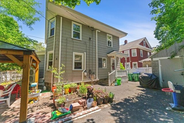 3 Oakland Park, Medford, MA 02155