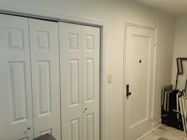 30 Cathedral Avenue 6B, Hempstead, NY 11550