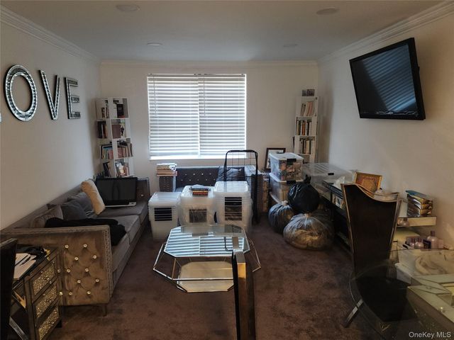 30 Cathedral Avenue 6B, Hempstead, NY 11550