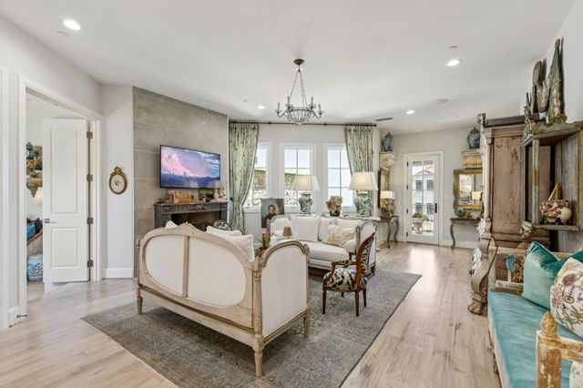10 Comillas Drive, Westlake, TX 76262