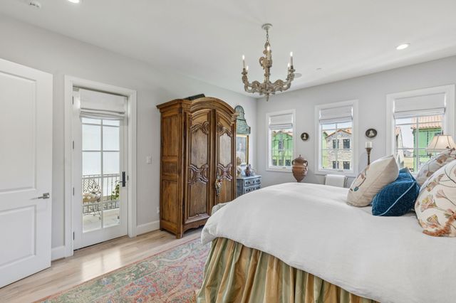 10 Comillas Drive, Westlake, TX 76262