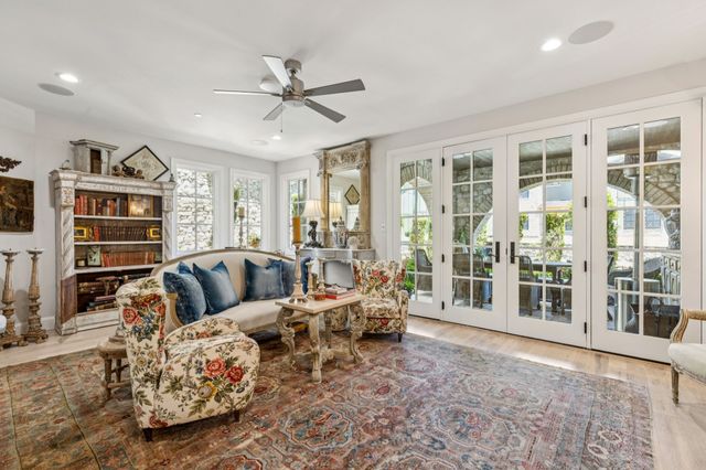 10 Comillas Drive, Westlake, TX 76262