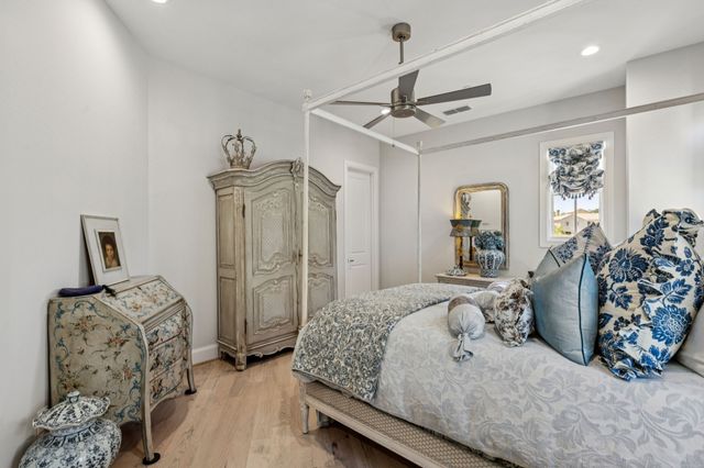 10 Comillas Drive, Westlake, TX 76262