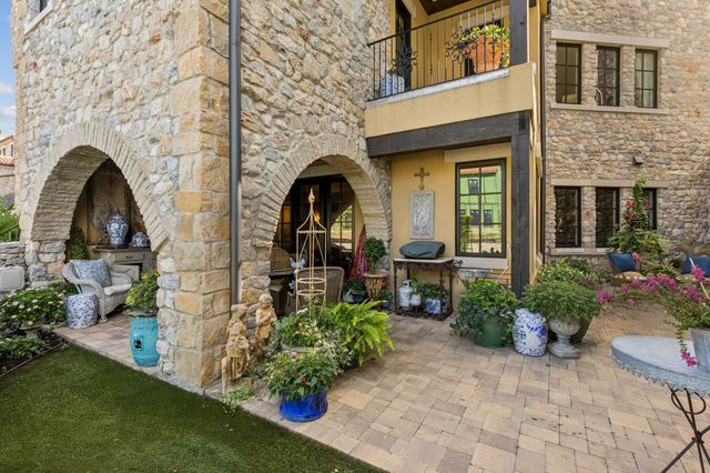 10 Comillas Drive, Westlake, TX 76262