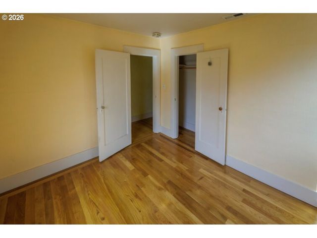 274 S 8TH St, St Helens, OR 97051