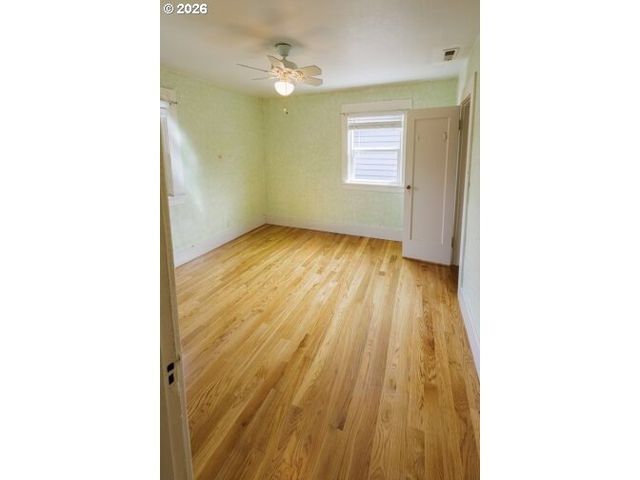 274 S 8TH St, St Helens, OR 97051