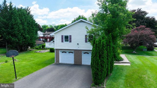 3495 EDENBRIDGE RD, York, PA 17402