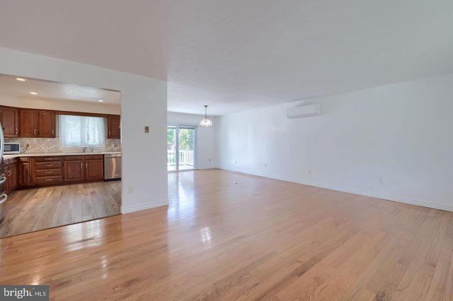 3495 EDENBRIDGE RD, York, PA 17402