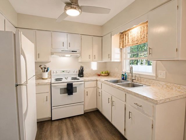 4 Killoran Drive, Essex Junction, VT 05452
