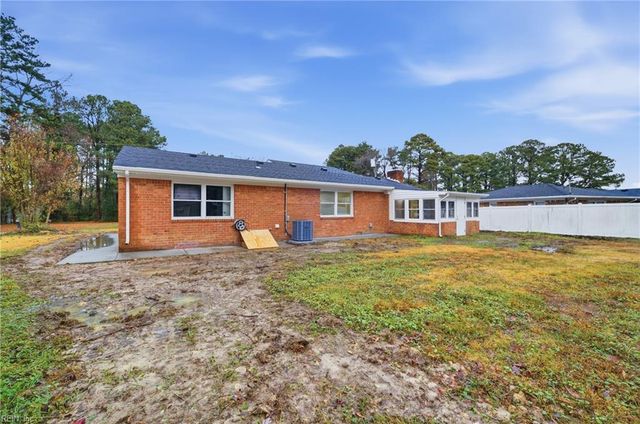 1505 Austin DR, Suffolk, VA 23434