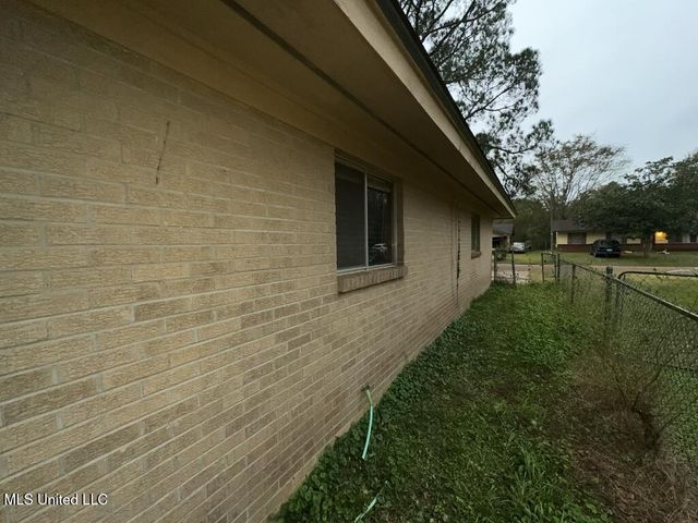 3833 John F Kennedy Boulevard, Jackson, MS 39213