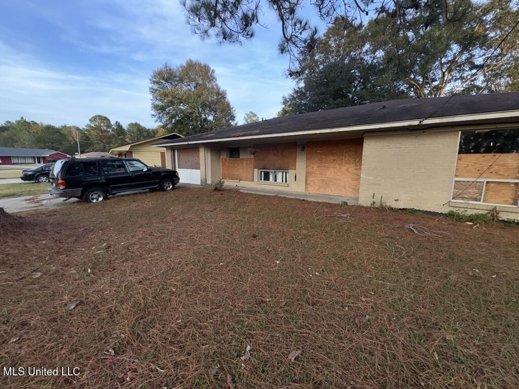 3833 John F Kennedy Boulevard, Jackson, MS 39213