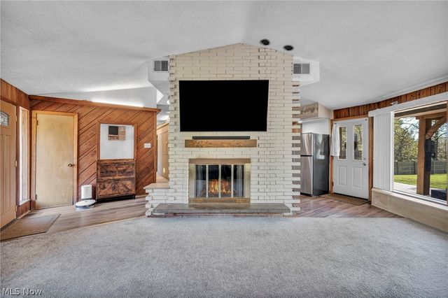 900 Magnolia Avenue, Cuyahoga Falls, OH 44221