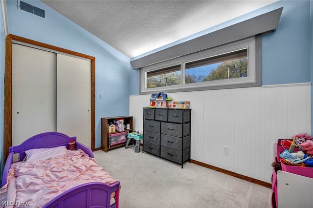 900 Magnolia Avenue, Cuyahoga Falls, OH 44221