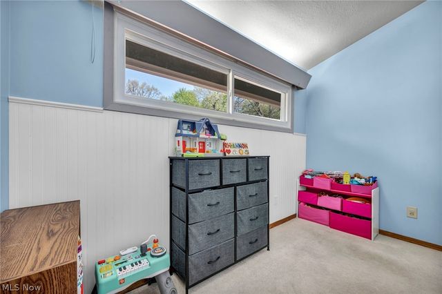900 Magnolia Avenue, Cuyahoga Falls, OH 44221